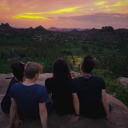 Thilak Home Stay Hampi Exteriér fotografie
