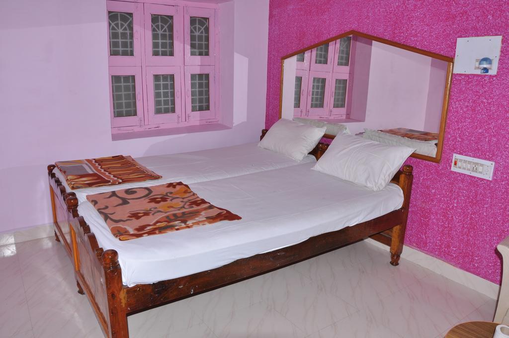 Thilak Home Stay Hampi Exteriér fotografie